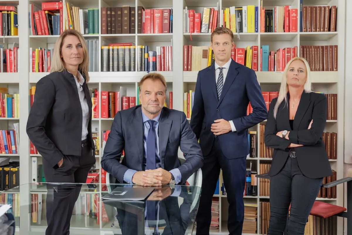 Das Team der Reif und Partner Rechtsanwälte OG in der Kanzleibibliothek